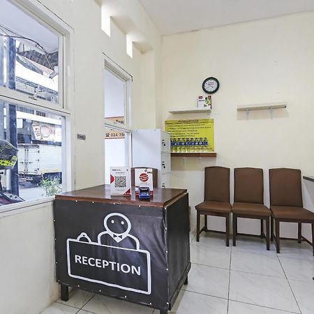 Spot On 90780 Gang Tengah Homestay Syariah Semarang Kültér fotó
