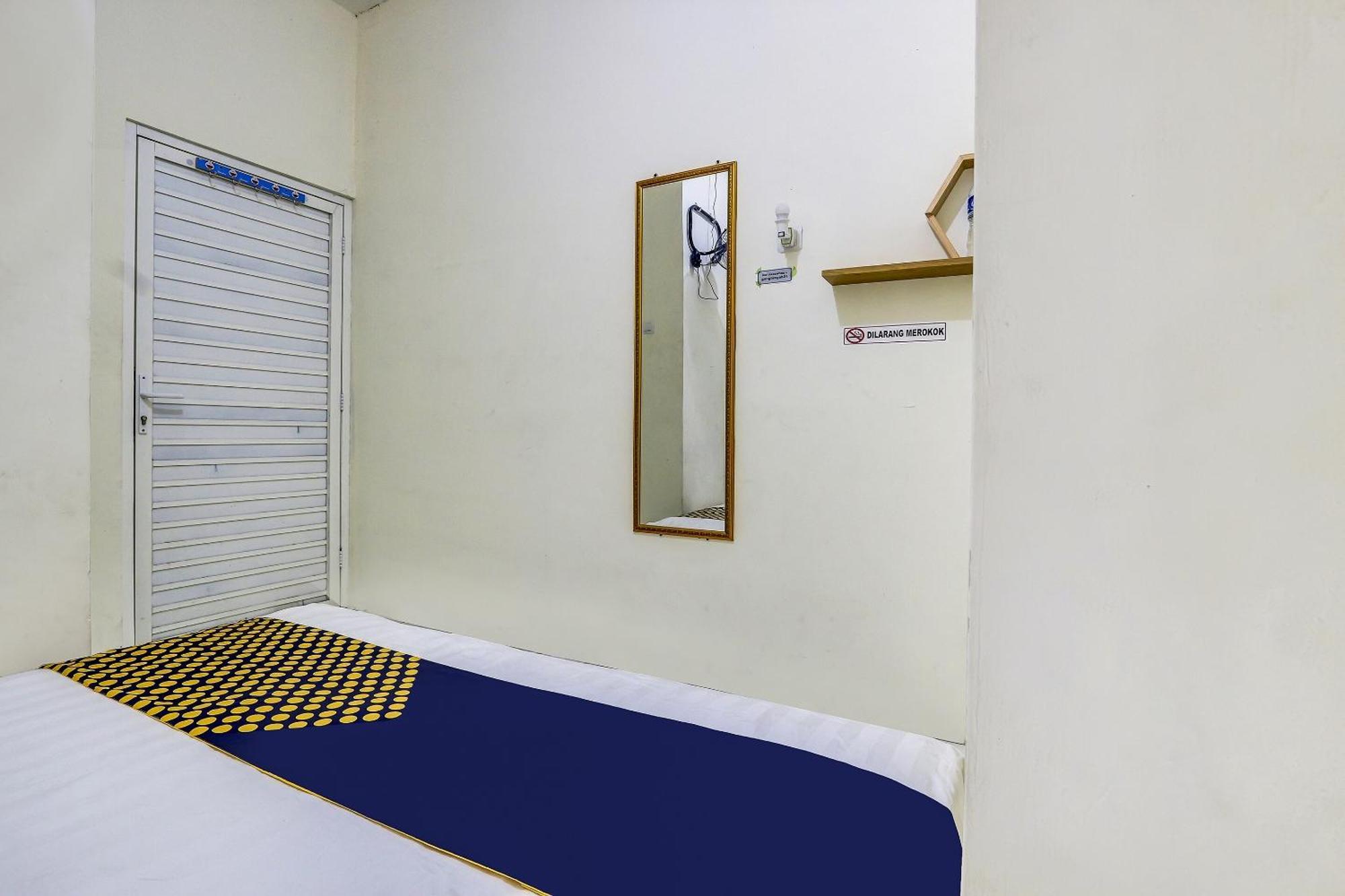Spot On 90780 Gang Tengah Homestay Syariah Semarang Kültér fotó