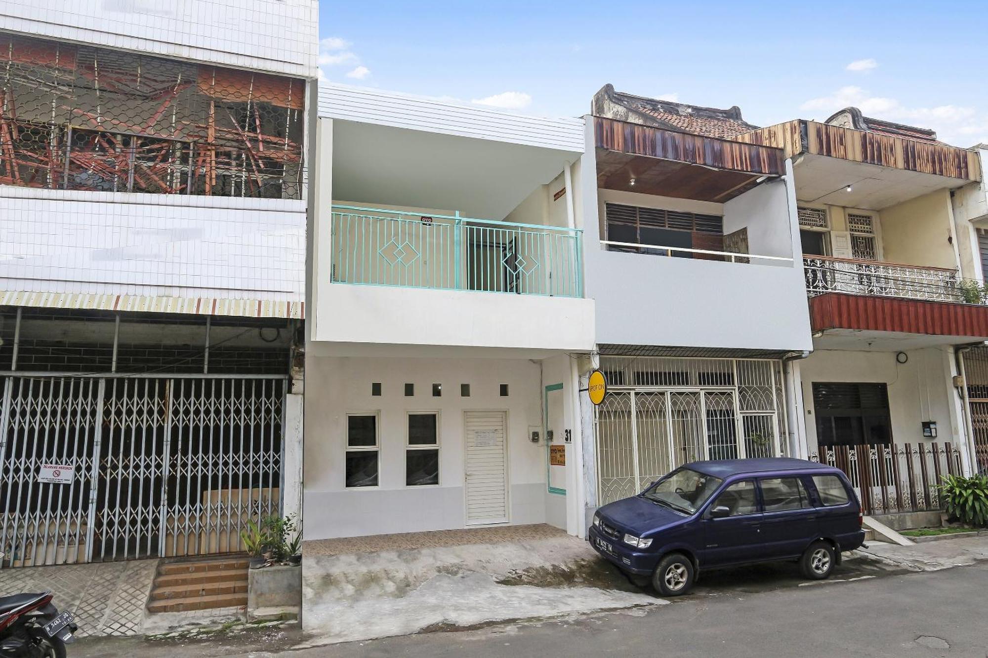 Spot On 90780 Gang Tengah Homestay Syariah Semarang Kültér fotó