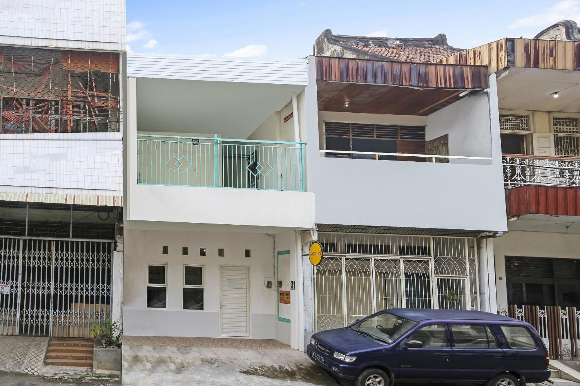Spot On 90780 Gang Tengah Homestay Syariah Semarang Kültér fotó