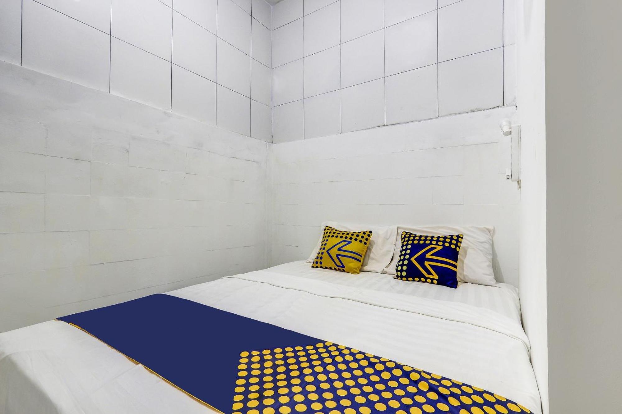 Spot On 90780 Gang Tengah Homestay Syariah Semarang Kültér fotó